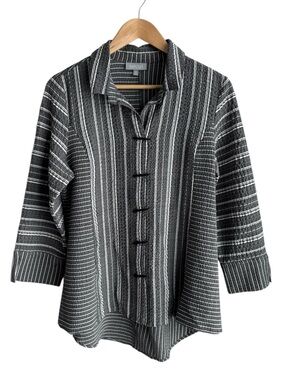 Habitat Button Down Tunic Top Sz S Grey Stripe Textured Shirt Classy Casual EUC